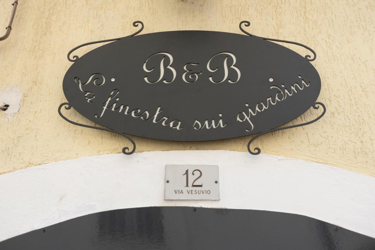 B&B La Finestra Sui Giardini Santeramo in Colle Bagian luar foto
